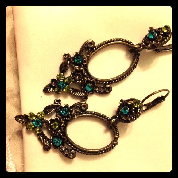Chandelier earrings