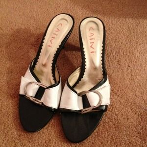 Blk&white 2" heels Sz 7