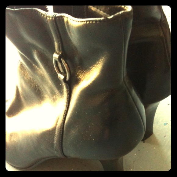 SOLD! Black leather booties - Picture 1 of 3