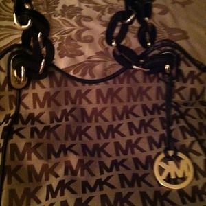 Michael Kors tote....Reserved until 9/1