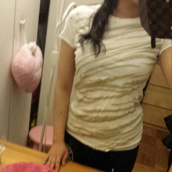 tshirt - Picture 2 of 3