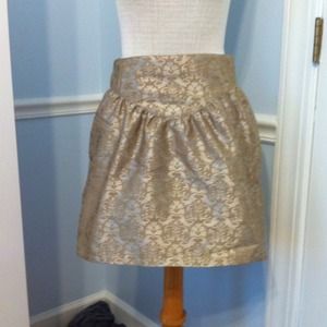 Highwaisted gold skirt!