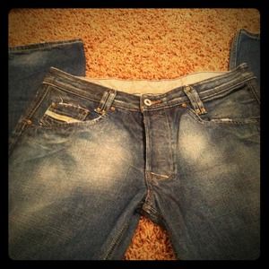 Men's size 32 Diesel jeans. Brand New.
