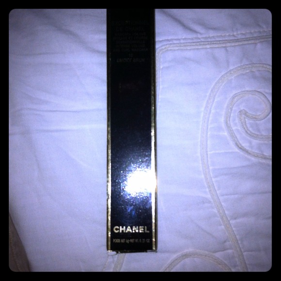 @ tiffanyanna Reserved Brand new Chanel mascara!