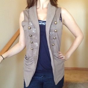 💢reserved💢Brand new military vest with lace