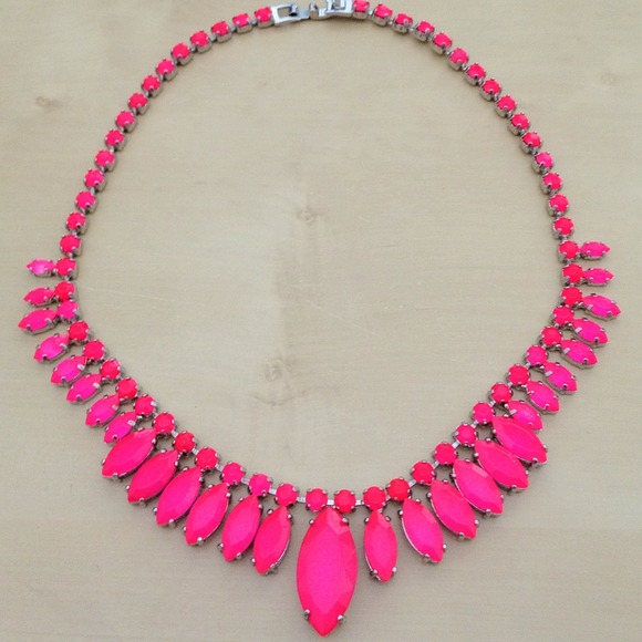 Reserved for 2we Ann Taylor necklace