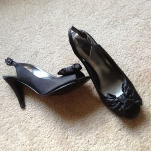 New! Bow peep toe black satin heels