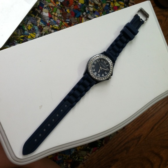 SOLD! Watch - Picture 3 of 3