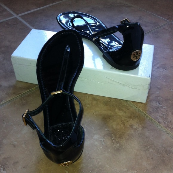 Tory burch size 9 sandal! 💘