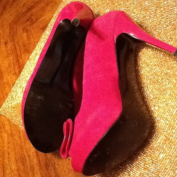 Steve Madden Pink Regaal Pumps - Picture 3 of 3