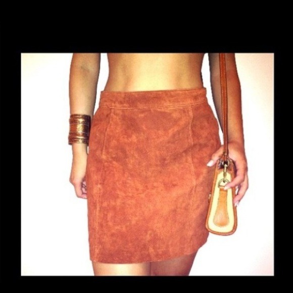 Burnt orange suede mini skirt - Picture 3 of 3