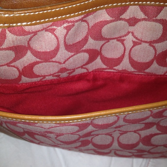 💢Reduced Price💢Authentic Coach shoulder bag💋 - Picture 4 of 4