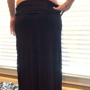 SOLD!!! Willi Smith black hi lo skirt