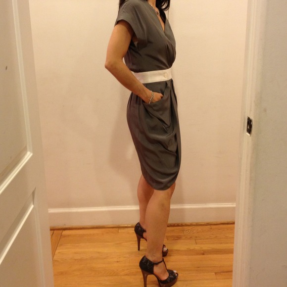 SOLD SOLD BUNDLE IISLI GREY WRAP DRESS SIZE 2 - Picture 2 of 3