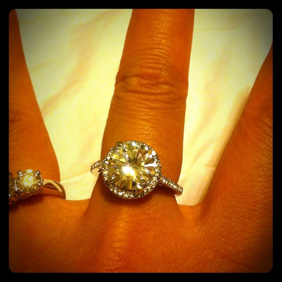 💰 * Reduced * Faux diamond ring x2