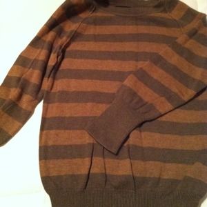 ⭕traded⭕Tan and olive gap sweater