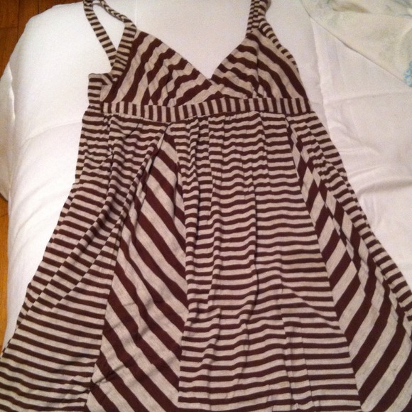 ❌reserved roe debb❌Sleeveless Flowy empire waist