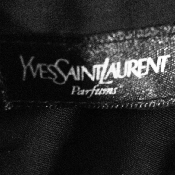 AUTHENTIC 🎀YSL SMALL CARRY PURSE🎀