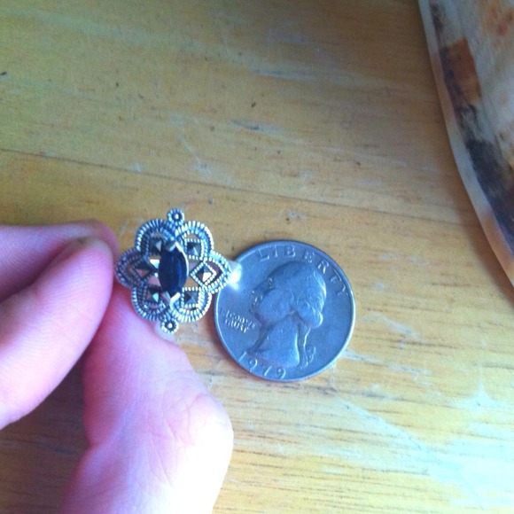 ⭐BUNDLED⭐Charles Winston Marcasite-Sapphire ring - Picture 4 of 4