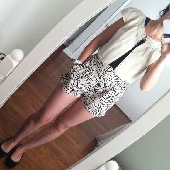 Sold ***Linen bolero sz M