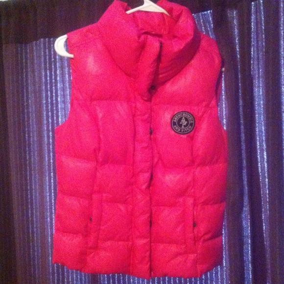 SOLD! Pink puff vest Abercrombie