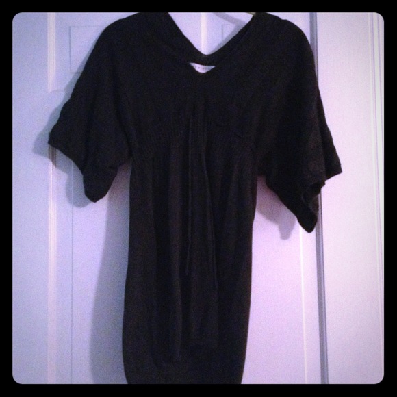 Gray knit like top.