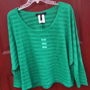 ✨RESERVED✨BNWT BCBG Max Azria scoop neck.