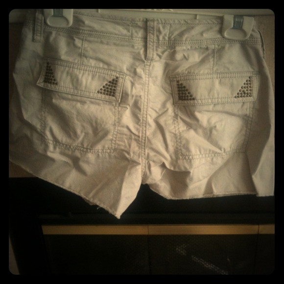 Cute never been worn khaki shorts!