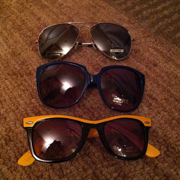 Glasses! Yellow, Nerd, & Circle ones are sold! - Picture 2 of 4