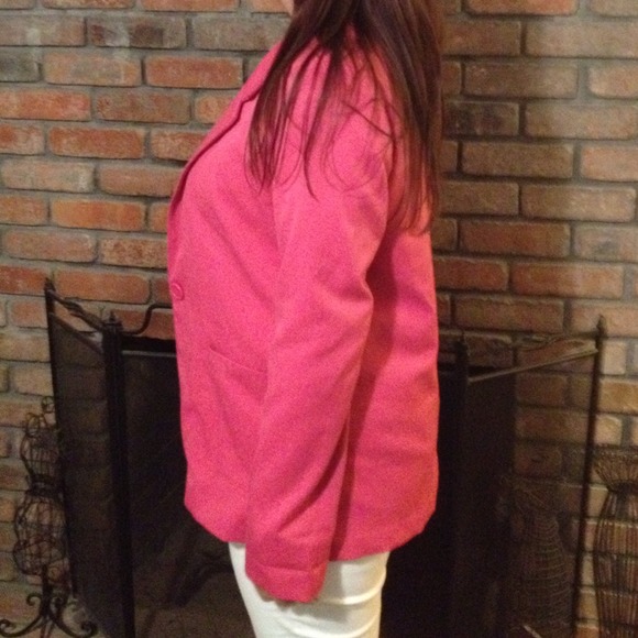 Bundled: Hot Pink Blazer - Picture 3 of 4