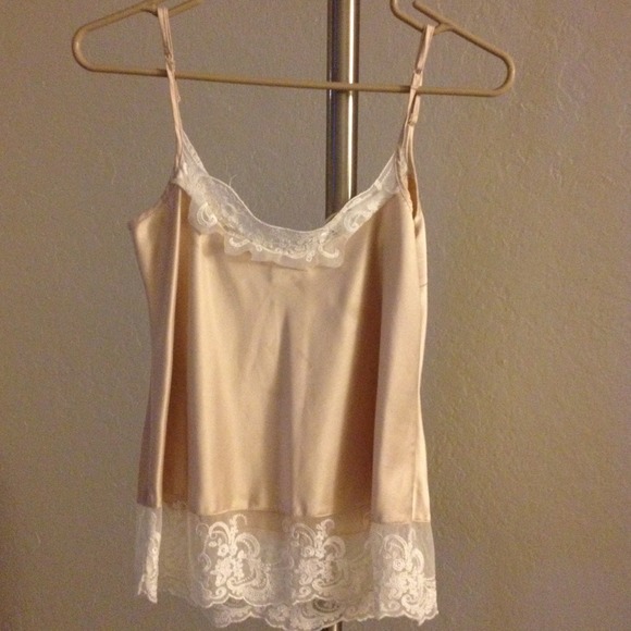 Satin lace top can be worn at a night out - Picture 2 of 2