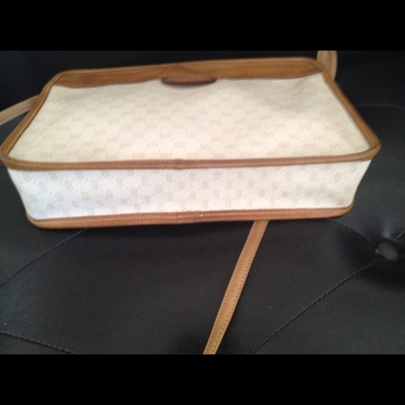 Vintage Gucci handbag *Authentic* - Picture 2 of 4