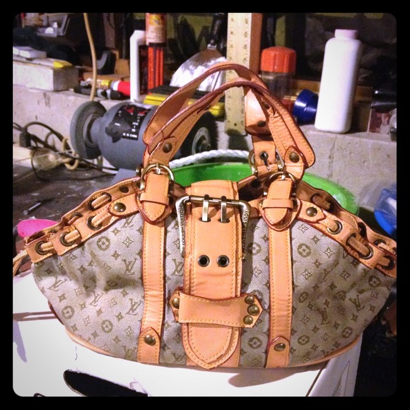 LV replica handbag