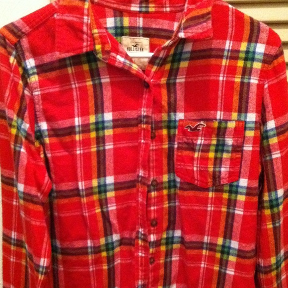 *SOLD! Plaid Button Up