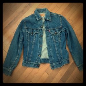 *RESERVED* Levi's denim jacket