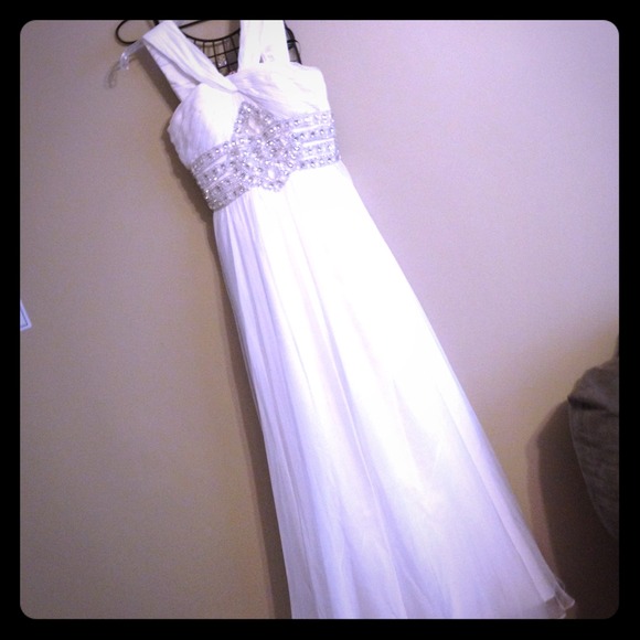 White morrell maxie Evening Gown