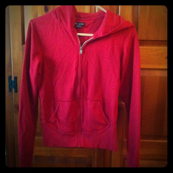 💛*SOLD*Red sweater
