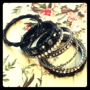 Bebe bangles
