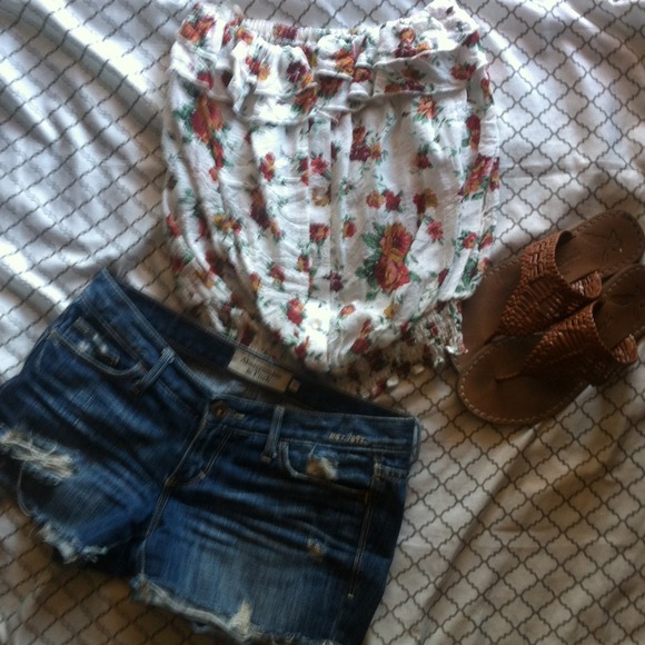 NWOT ✨Floral Strapless