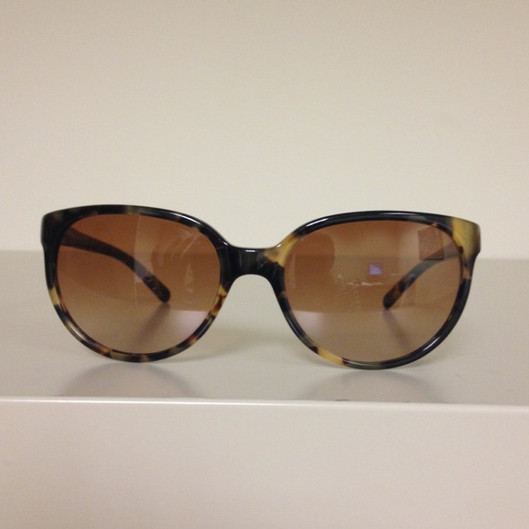 Sold....Tory Butch Cat Eye Sunglasses