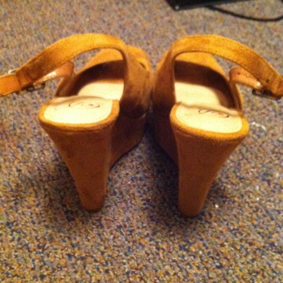 Wedges - Picture 3 of 3