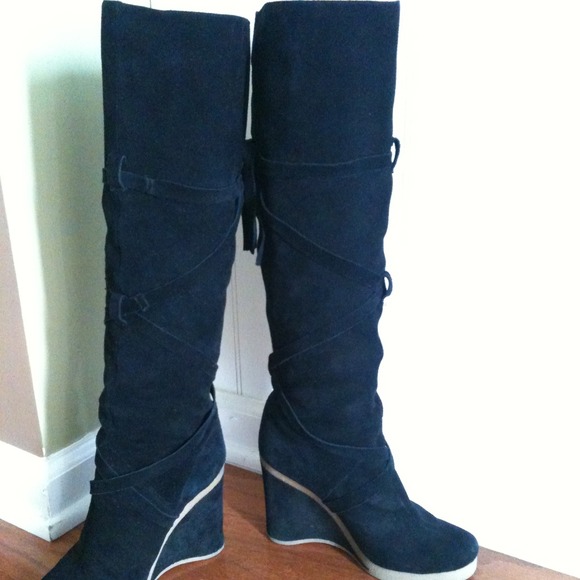 ::::SOLD:::::     Steve Madden boots - Picture 2 of 3