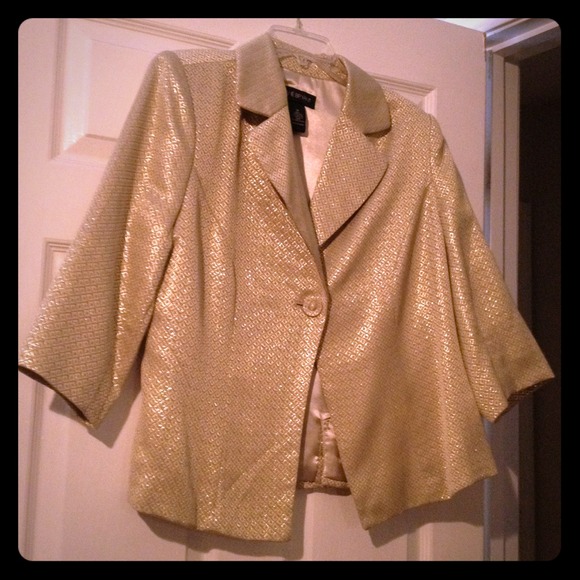 💢SOLD 💢 via Call Dibs Gold Blazer