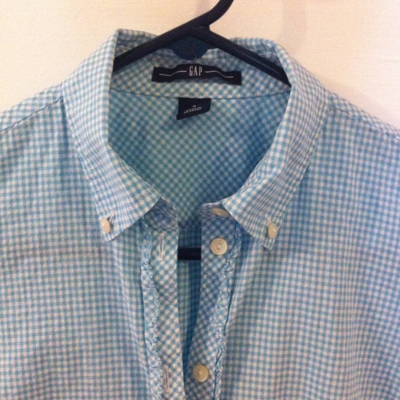 ❌SOLD❌Gap gingham button down - Picture 2 of 3