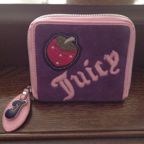 🔴SOLD🔴 juicy couture inspired wallet