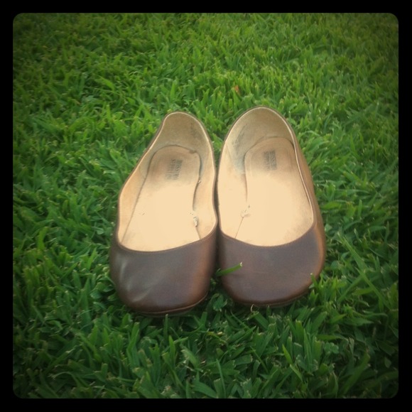 Brown flats