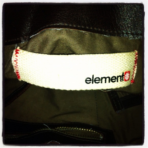 Element Handbag - Picture 3 of 3