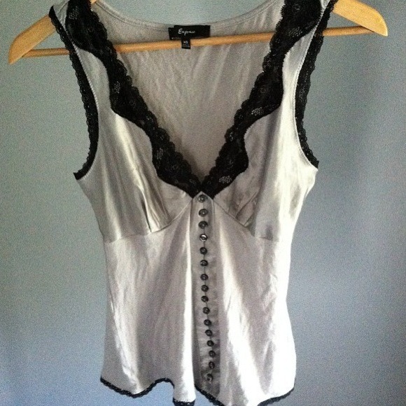 Elegant EXPRESS top - Picture 1 of 1