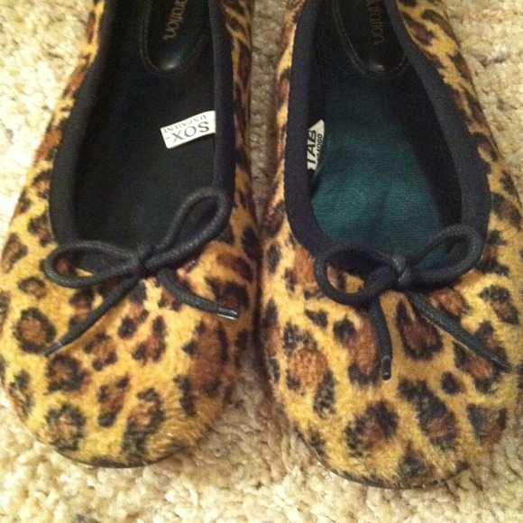 ❌❌sold❌❌Leopard flats with bow-size 6.5 - Picture 4 of 4