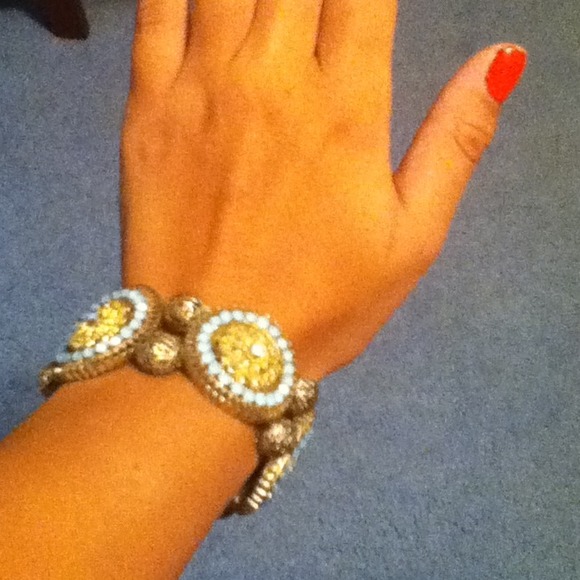Bracelet